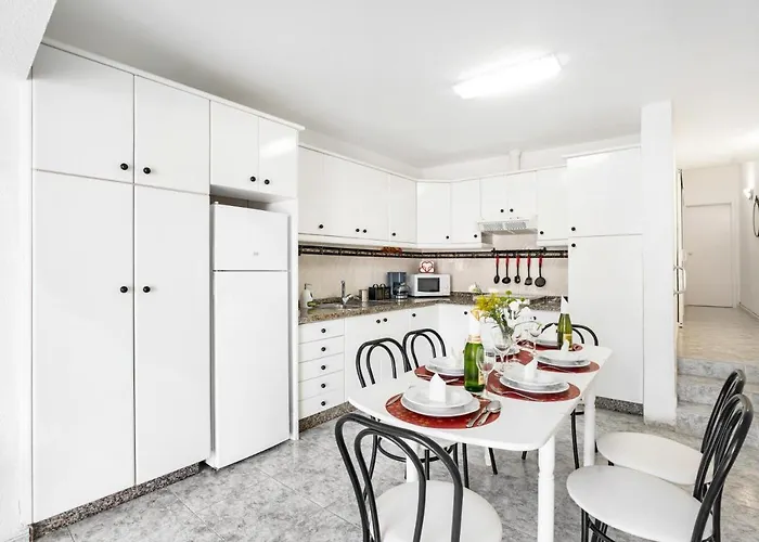 アパート Poris *